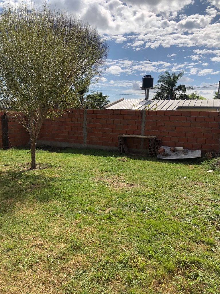 ALQUILER CASA EN COLONIA AVELLANEDA
