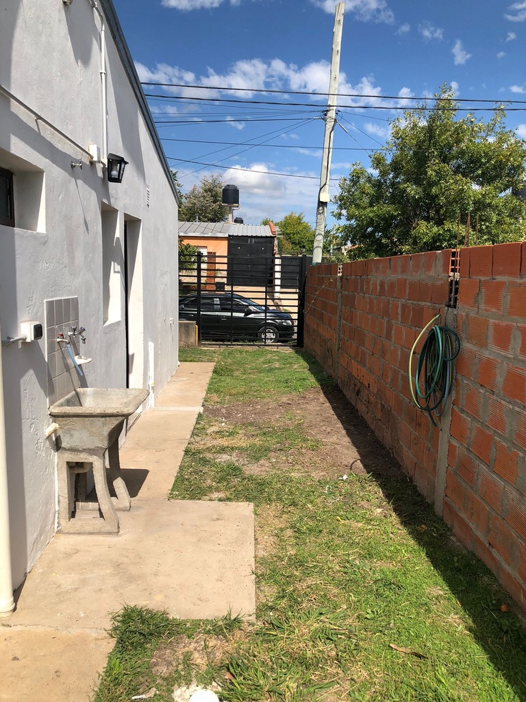 ALQUILER CASA EN COLONIA AVELLANEDA