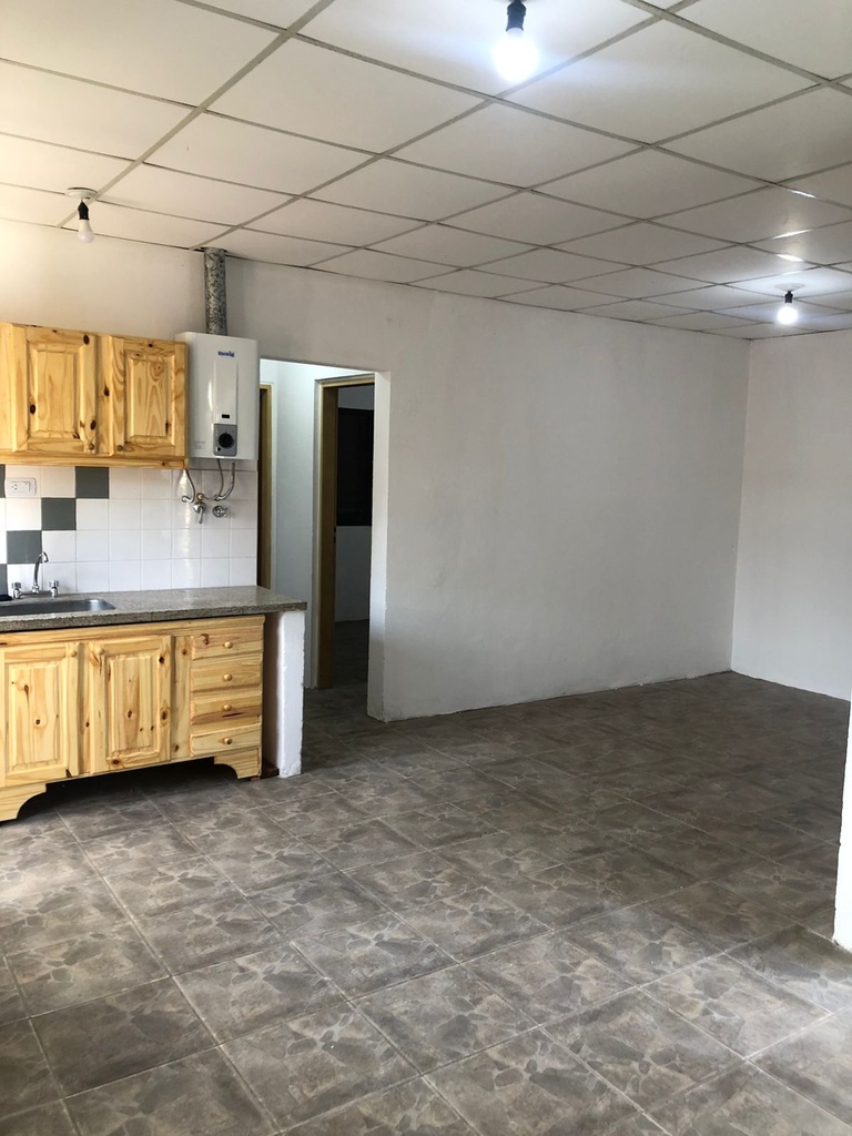 ALQUILER CASA EN COLONIA AVELLANEDA