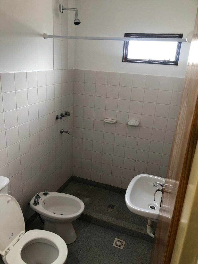 ALQUILER CASA EN COLONIA AVELLANEDA