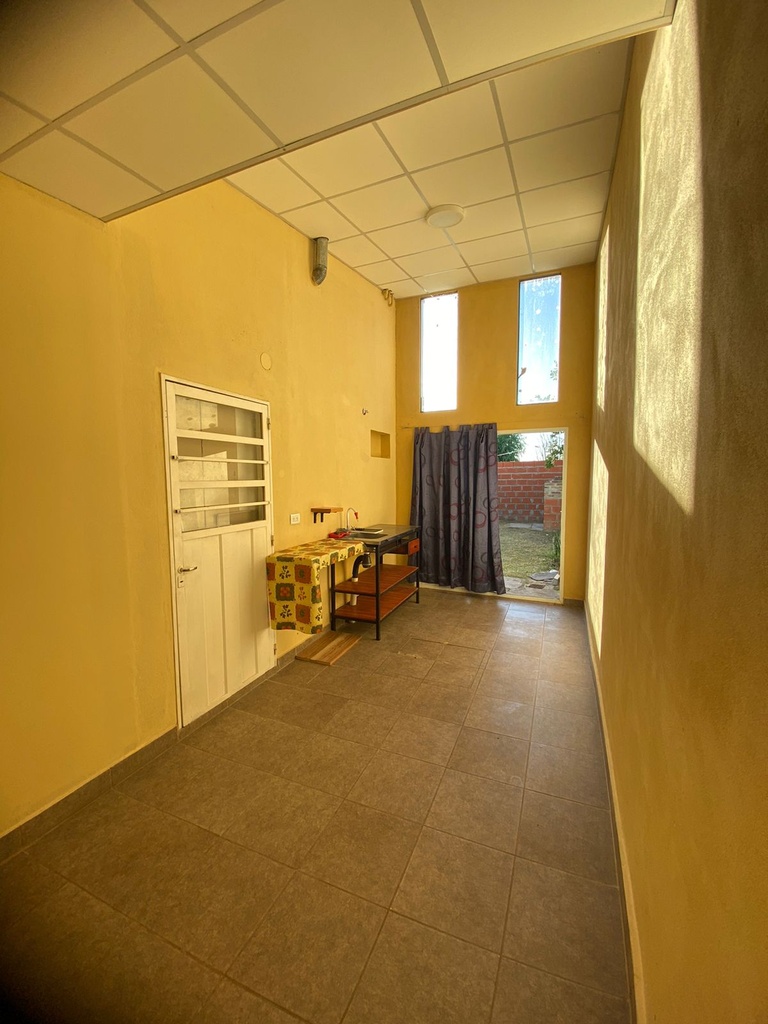 ALQUILER DEPARTAMENTO CON PATIO COLONIA AVELLANEDA
