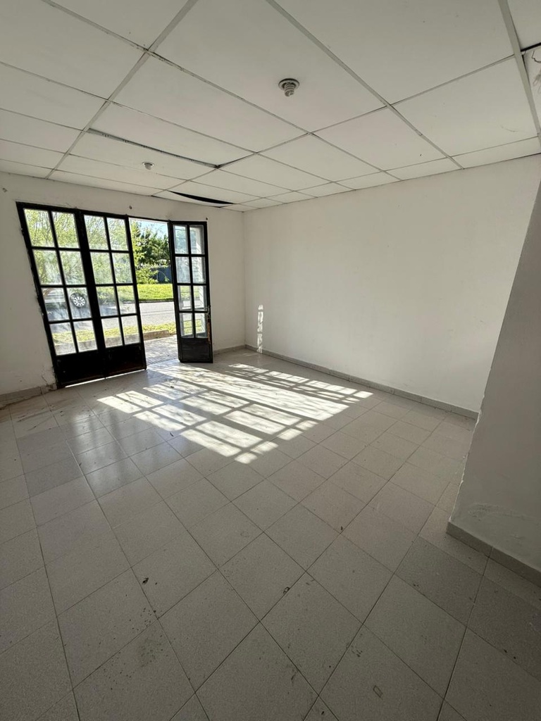 ✅ALQUILER LOCAL COMERCIAL CON PATIO COLONIA AVELLANEDA  